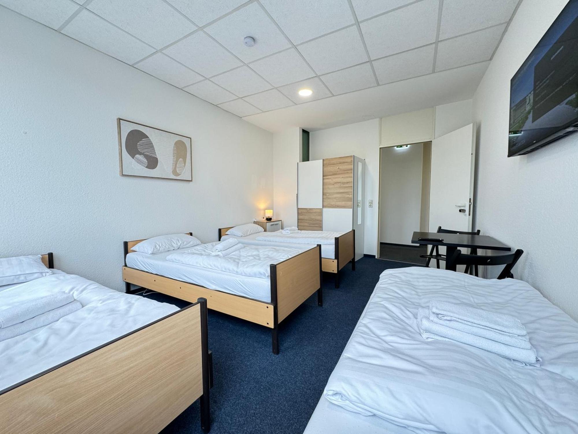 Thuja Apartments Karlsruhe-Neureut By Kurzzeit エクステリア 写真