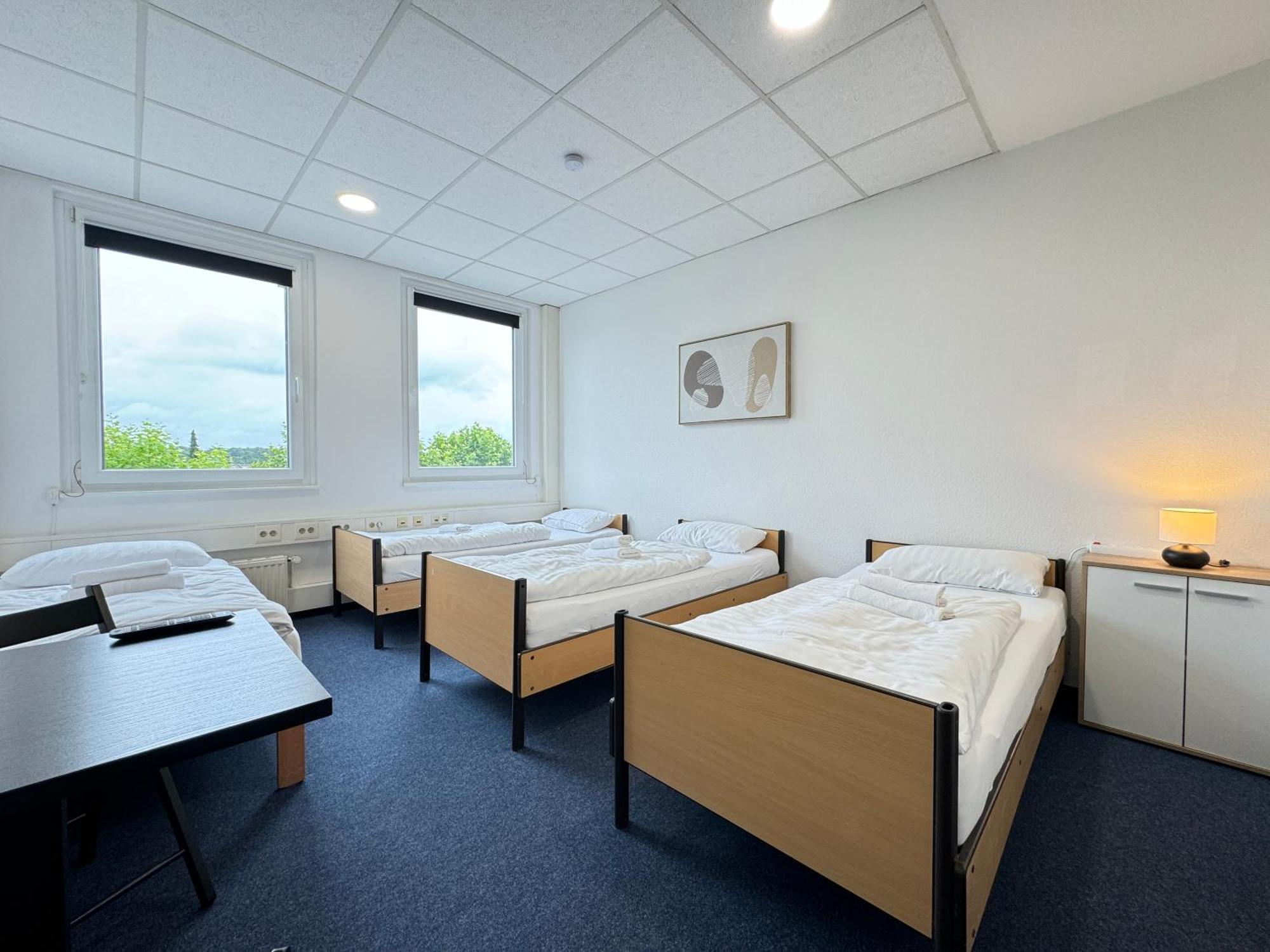 Thuja Apartments Karlsruhe-Neureut By Kurzzeit エクステリア 写真