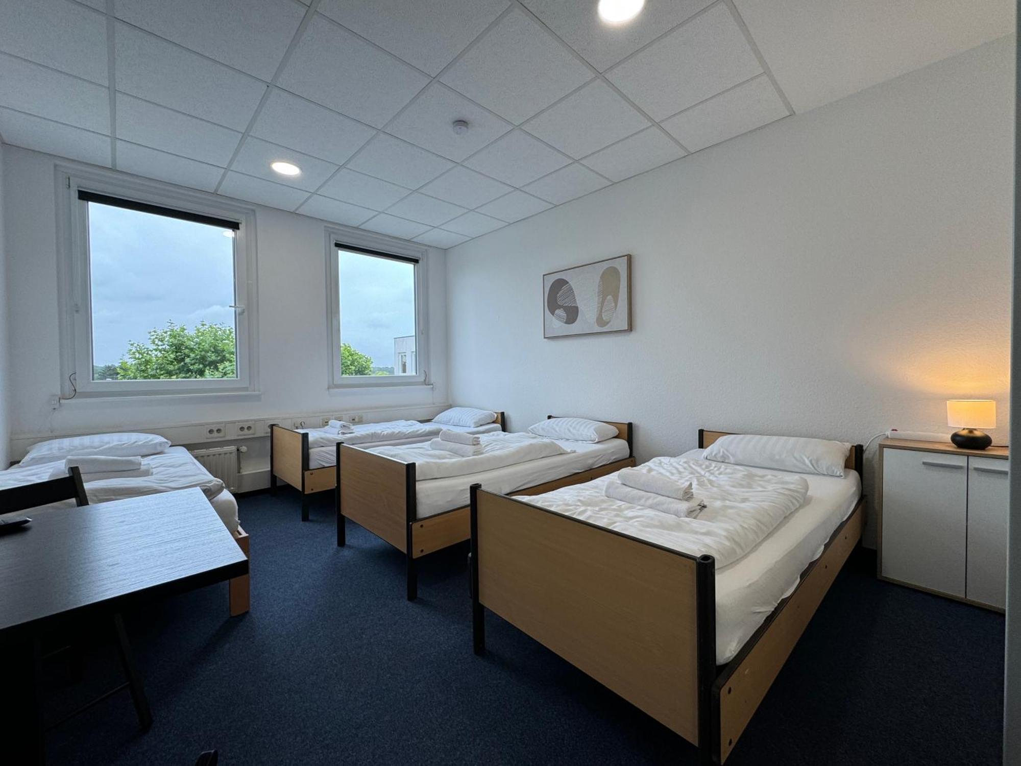 Thuja Apartments Karlsruhe-Neureut By Kurzzeit エクステリア 写真