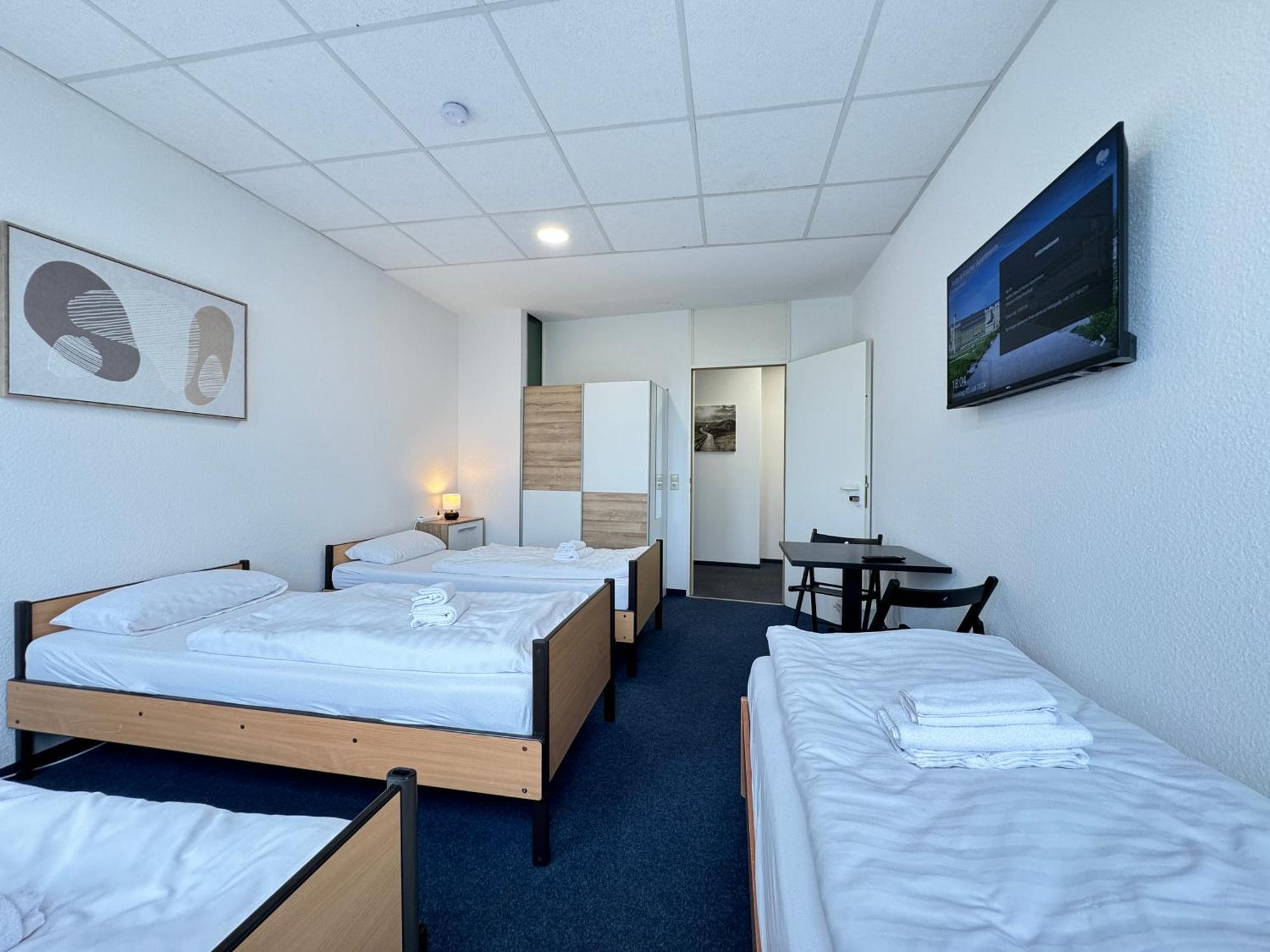Thuja Apartments Karlsruhe-Neureut By Kurzzeit エクステリア 写真
